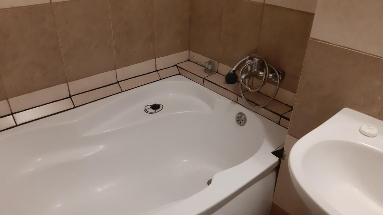 Studio Timpuri Noi 50 Букурещ Екстериор снимка