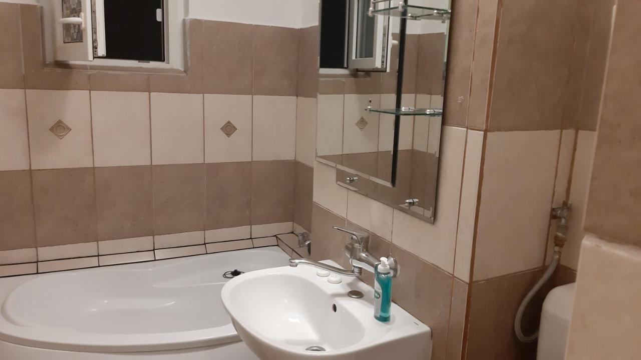 Studio Timpuri Noi 50 Букурещ Екстериор снимка
